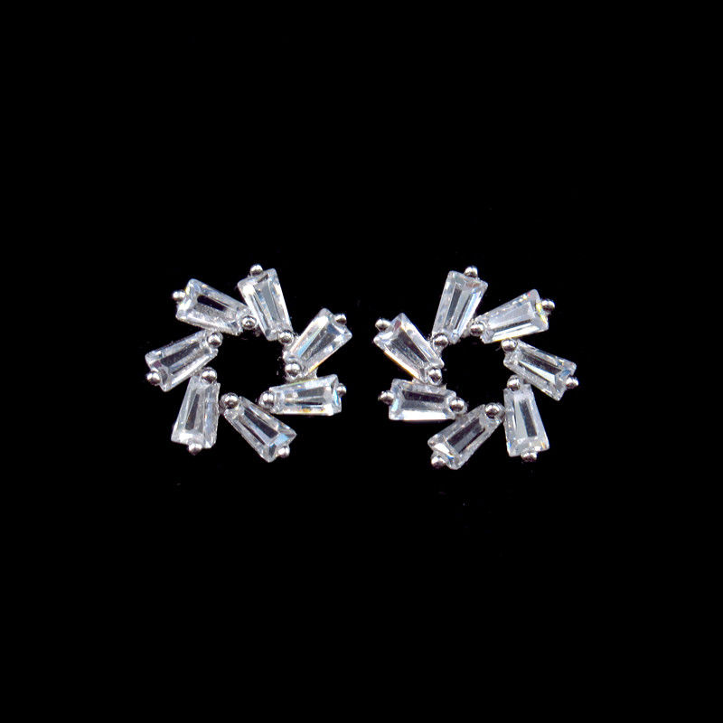 Luxury CZ Small 925 Silver Earrings Jewelry Gift Silver Plating Surface