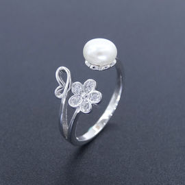 Cute Freshwater Pearl Engagement Rings With Leaf / Flower Shape