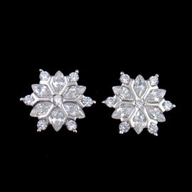 Exquisite Women Jewelry 925 Sterling Silver Stud Earrings Small Snowflake Shaped