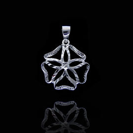 Minimalist Style Plain Silver Pendant Four Leaves Clover Shape With Lucky Meaning