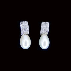 3D Design Fish Tail Symbol Silver Pearl Earrings For Party , Wedding