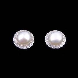 Fashionable Star And Moon Shaped Silver Pearl Earrings Stub For Lady / Girl