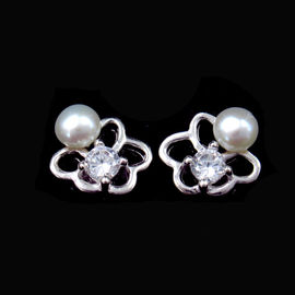 Fashion Silver Freshwater Pearl Jewelry / Stud Earrings Set For Women Wedding