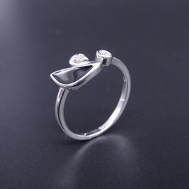 Simple Round Sterling Silver Cubic Zirconia Rings For Girls / Engagement Jewellery