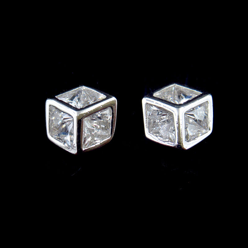 Personalized Cube Style Silver Cubic Zirconia Earrings 925 Sterling Silver For Girl